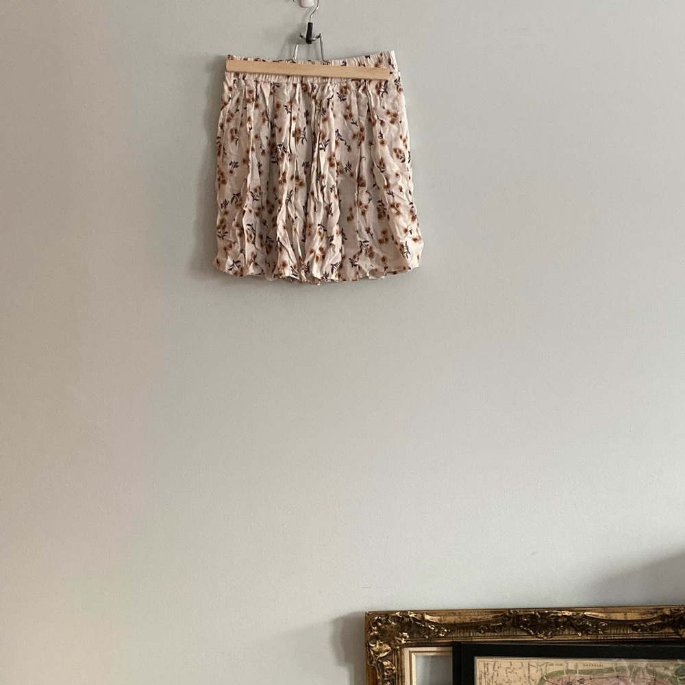 🌱3/$25🌱 Brandy Melville Sunflower Skirt